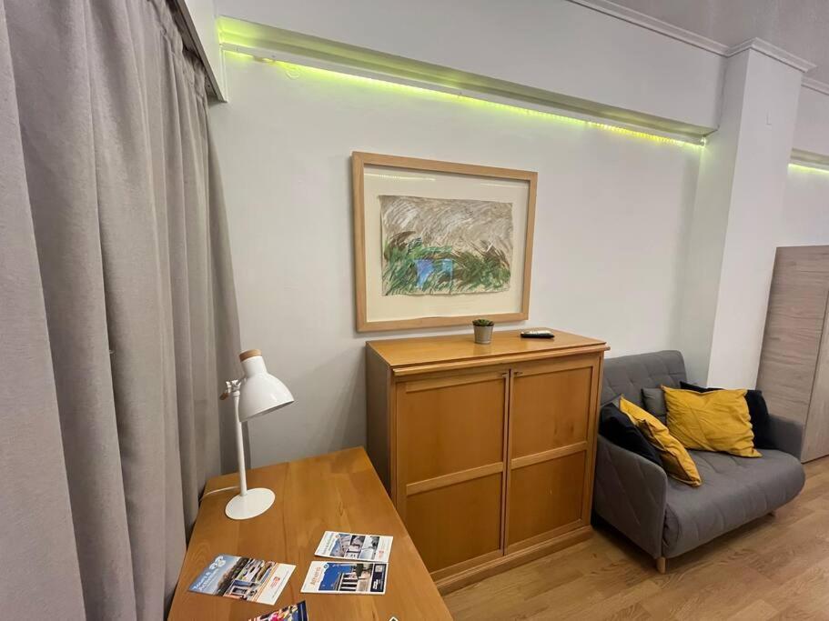 Ksenokratous-Kolonaki Cozy Apartment เอเธนส์ ภายนอก รูปภาพ